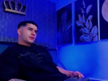 tomtimon11 – webcam model profile photo Image 8