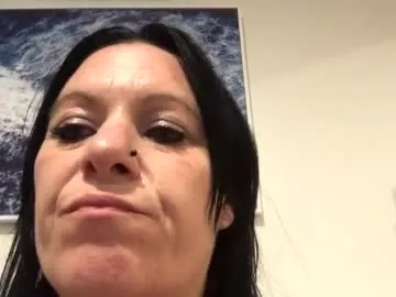 the_right_girl – webcam model profile photo Image 5