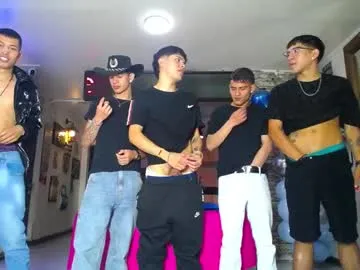 yenifer016 – webcam model profile photo Image 10