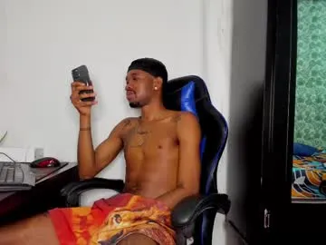 AlisonHale – webcam model profile photo Image 6