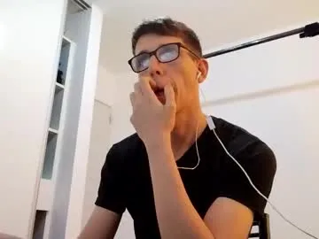 iamsomeone1234 – webcam model profile photo Image 11