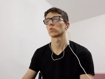 iamsomeone1234 – webcam model profile photo Image 6