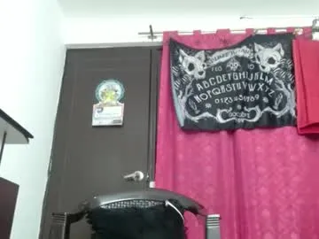 EmiliaWalker – webcam model profile photo Image 17