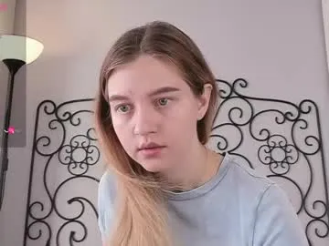 angelees_ – webcam model profile photo Image 3