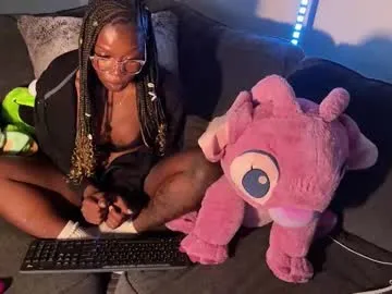 kat_ly_chan – webcam model profile photo Image 3