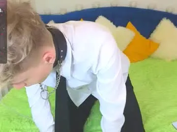 Skyller – webcam model profile photo Image 10