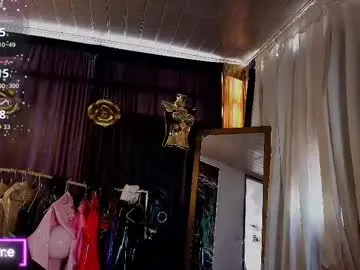 EmiliaWalker – webcam model profile photo Image 13