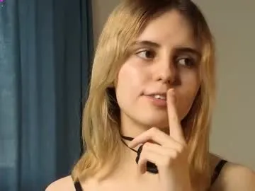 EmilyKorz – webcam model profile photo Image 5