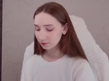 Dolce – webcam model profile photo Image 10