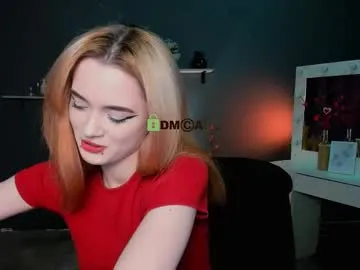 liana_kisses Image 3