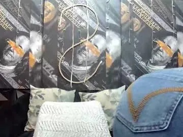 ziyaa_1 – webcam model profile photo Image 15