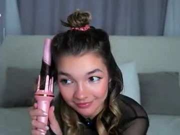 RoxyBuch – webcam model profile photo Image 17