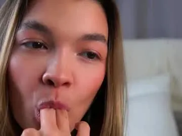 RoxyBuch – webcam model profile photo Image 6