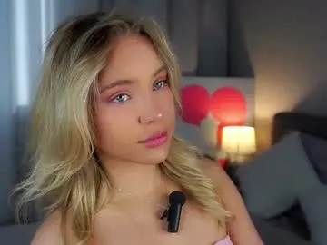 lipswithsmileonthem Image 6