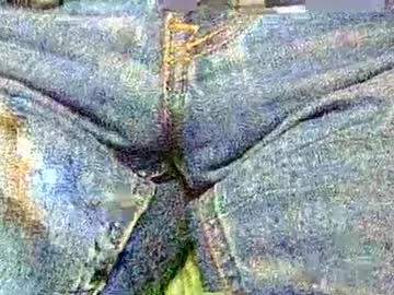 iamsomeone1234 – webcam model profile photo Image 2