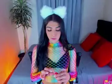 sofiakhanxo – webcam model profile photo Image 5
