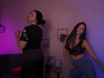 VenusRusell – webcam model profile photo Image 14