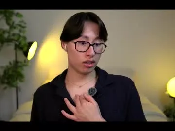 louis_zh – webcam model profile photo