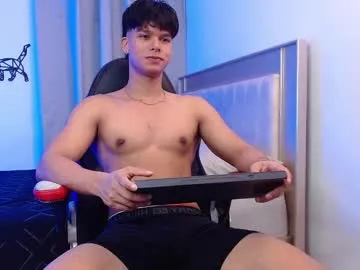 umarany – webcam model profile photo Image 17