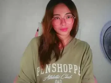 naisharousell – webcam model profile photo Image 6