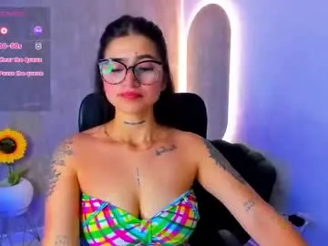 nicolle_mitchelle – webcam model profile photo Image 15