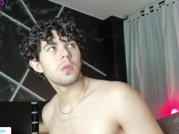 insanestud_miles – webcam model profile photo Image 17