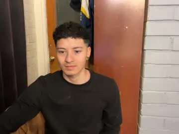 Seline – webcam model profile photo Image 10