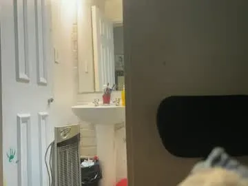 Seline – webcam model profile photo Image 15