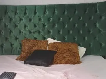 EmiliaWalker – webcam model profile photo Image 4