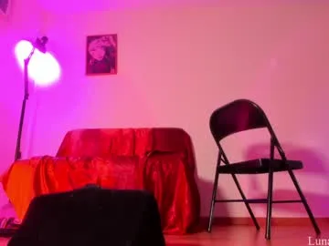 BellaJade – webcam model profile photo Image 11