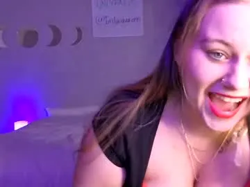 lunaawrenn's Thumb Image