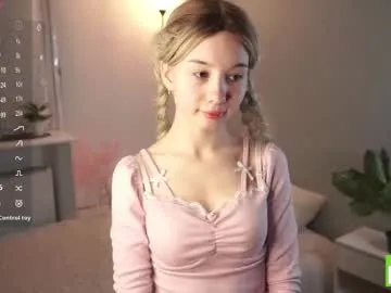 sofiakhanxo – webcam model profile photo Image 14