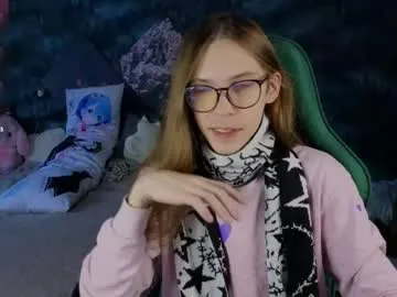 kriscrinkle – webcam model profile photo Image 11