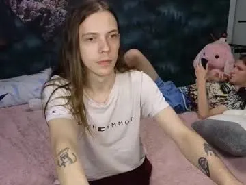 kriscrinkle – webcam model profile photo Image 4