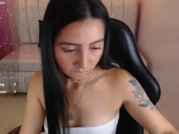 HazelLynn – webcam model profile photo Image 12