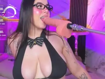 EmiliaWalker – webcam model profile photo Image 5