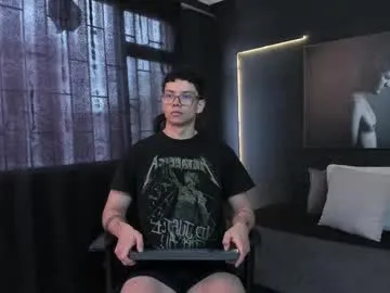 topalphaboss – webcam model profile photo Image 8