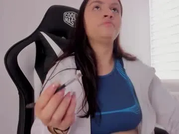 EmiliaWalker – webcam model profile photo Image 13