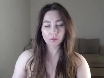 AlyBellemore – webcam model profile photo Image 6