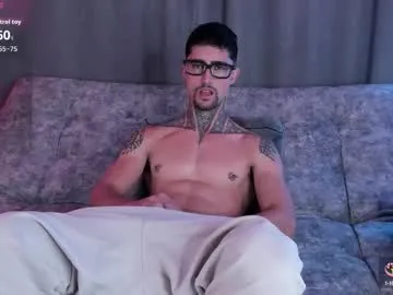 KarinAss – webcam model profile photo Image 16