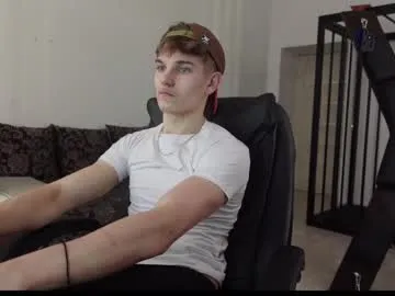 AdelinaLuuna – webcam model profile photo Image 2