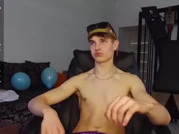 AdelinaLuuna – webcam model profile photo Image 6