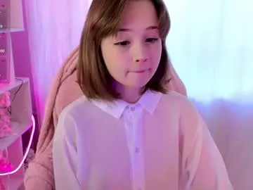 EmiliaWalker – webcam model profile photo Image 2