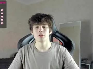 mae_nathan – webcam model profile photo Image 4