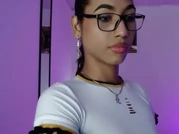 indiana_rouge – webcam model profile photo Image 18