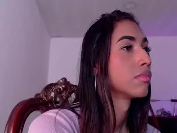 indiana_rouge – webcam model profile photo Image 8