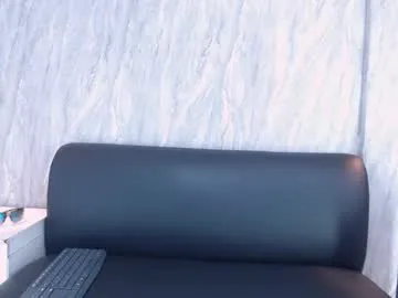 JuliahLewis – webcam model profile photo Image 11