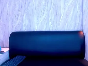 JuliahLewis – webcam model profile photo Image 13