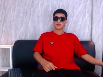 JuliahLewis – webcam model profile photo Image 4