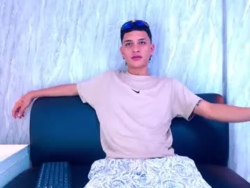 JuliahLewis – webcam model profile photo Image 8